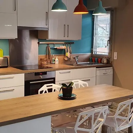 Charmant Dans Avec Piscine Appartement *