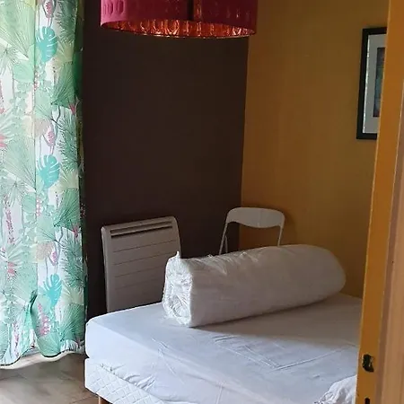 Appartement Charmant Dans Avec Piscine